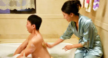 被绑起来榨乳机吸奶乳房小说